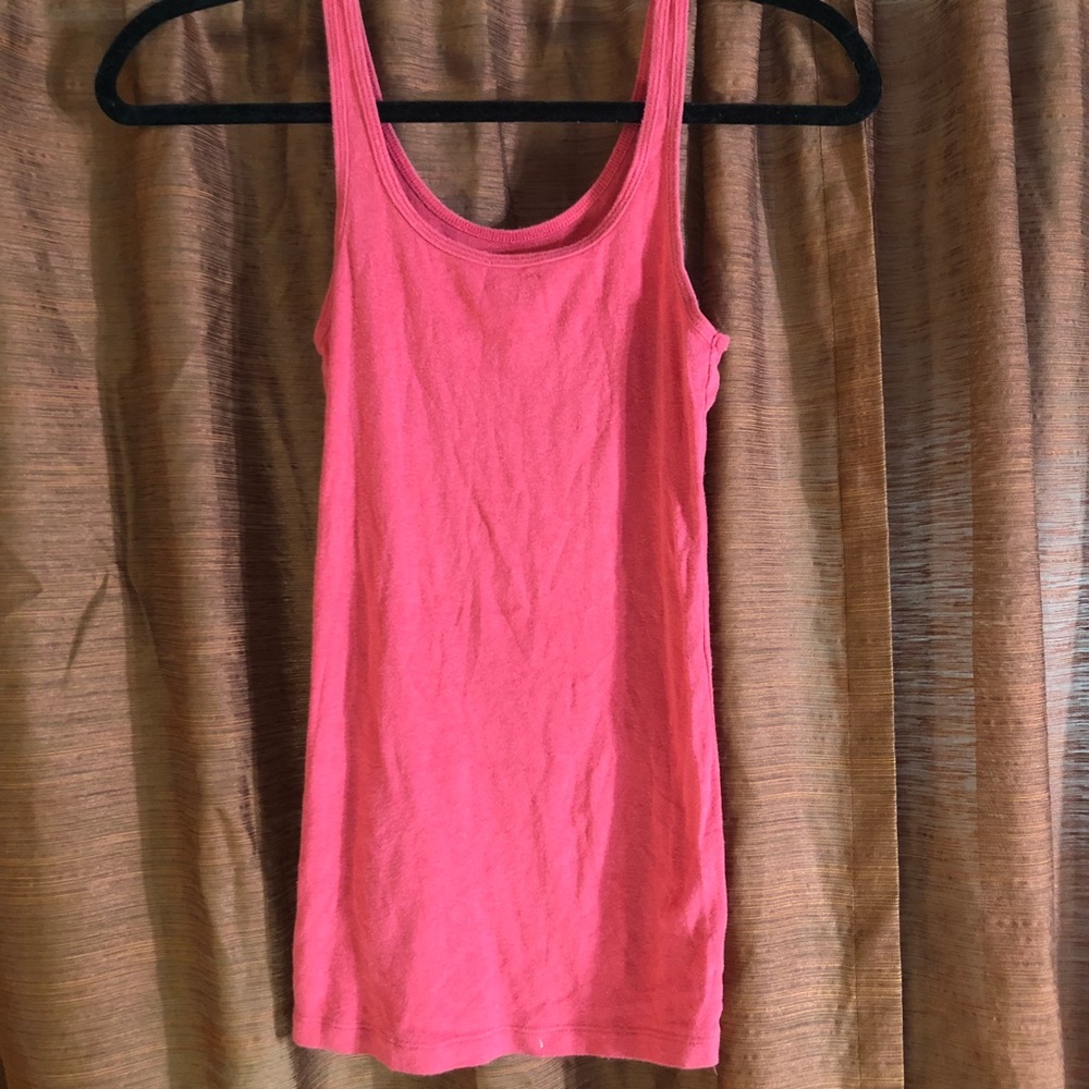 ☀️ Basic pink tank